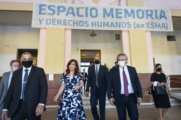Alberto y Cristina Kirchner, juntos en un acto en la ex Esma - Noticias -  Cadena 3 Argentina