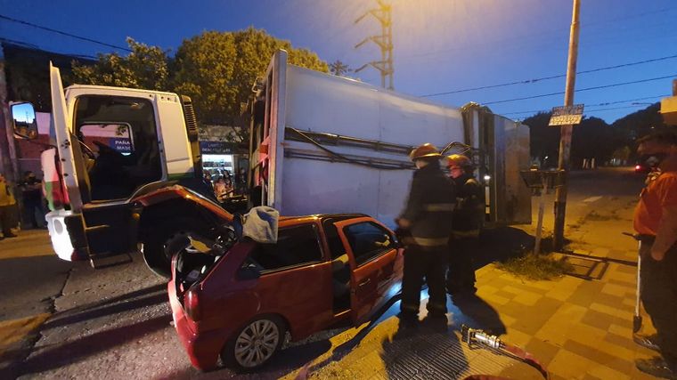 Dentro se encontraban un menor y un adulto.