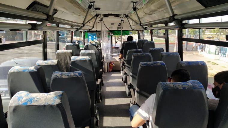 El transporte interurbano regresó a Córdoba tras ocho meses sin funcionar.