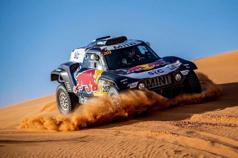 Carlos Sainz y el Mini lideraron la primera etapa de la Hail Baja 2