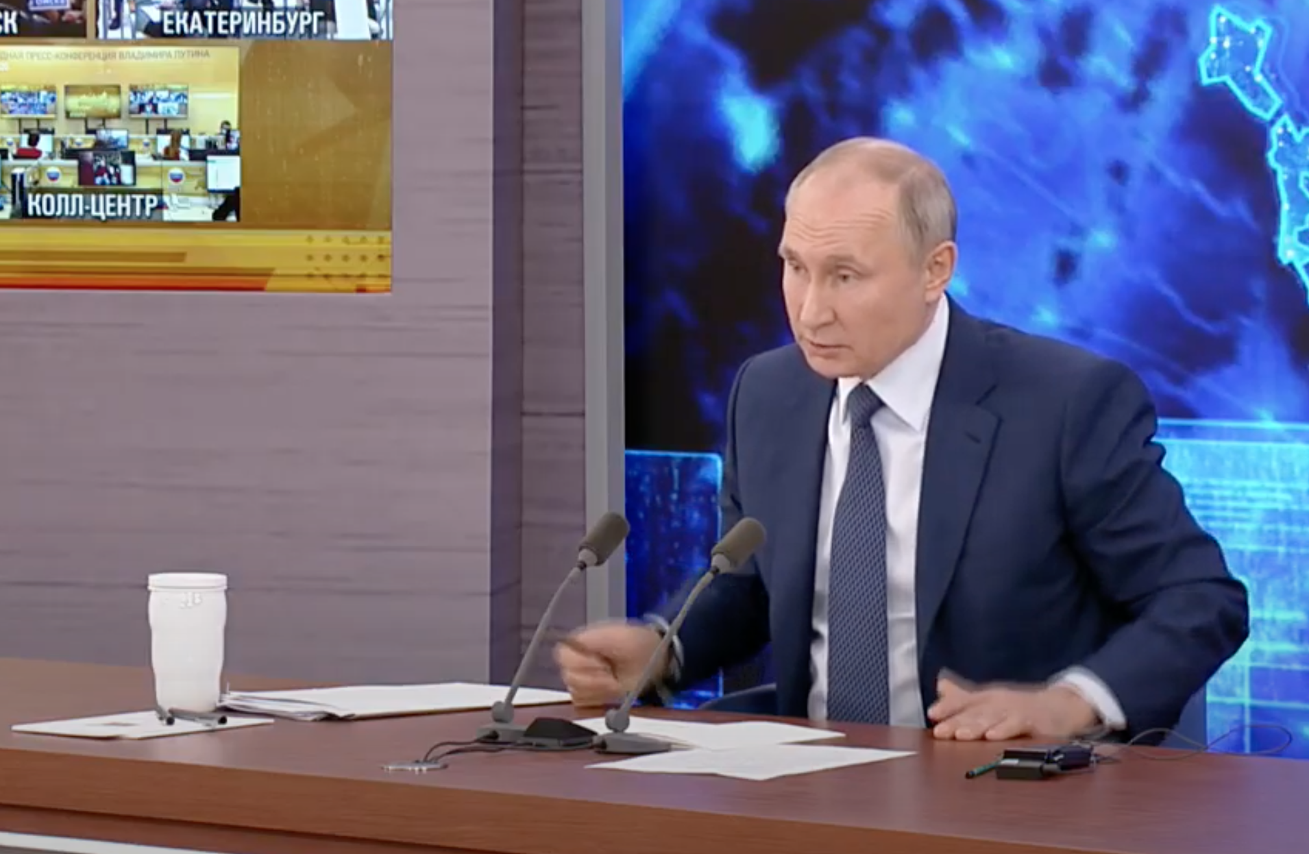 Imagen de YouTube de la conferencia de prensa de Vladímir Putin