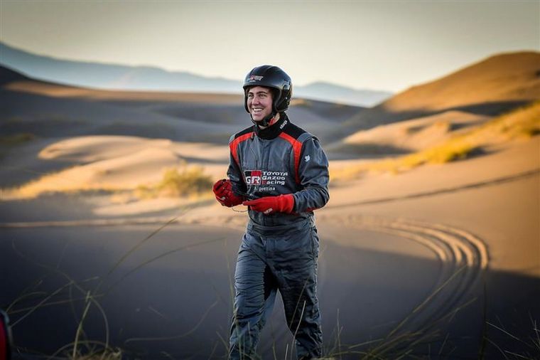 Se llama Juan Cruz Yacopini, tiene 21 años y será oficial TGR en el Dakar