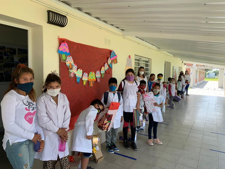 Campaña para apadrinar a un niño en Navidad