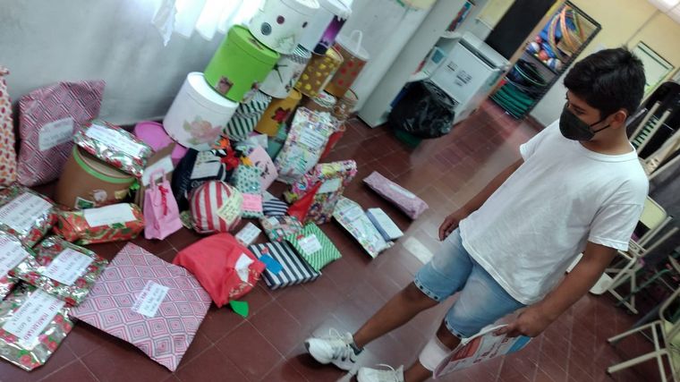 Campaña para apadrinar a un niño en Navidad