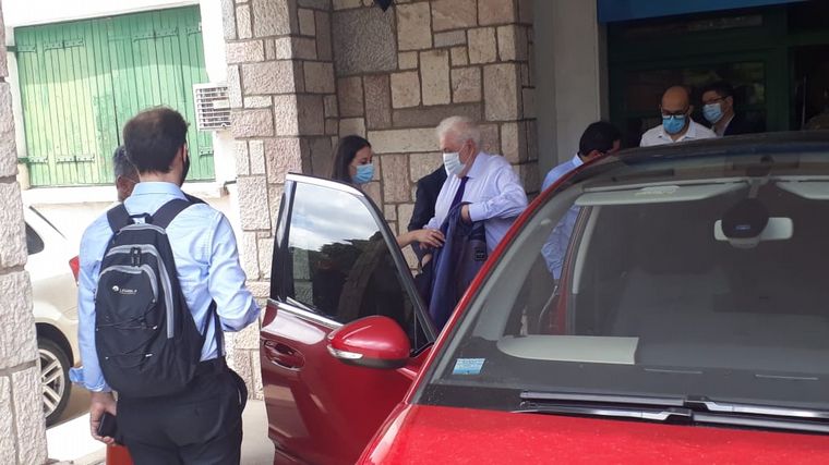 Según Ginés, la vacunación iniciará antes de fin de año