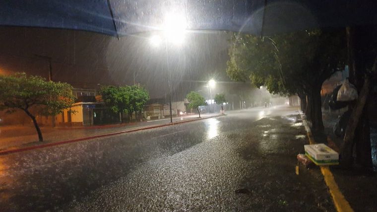Alerta por tormentas fuertes y caída de granizo en Córdoba.