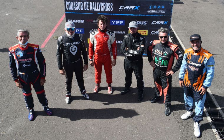 Los candidatos en RC2N con Yacopini (rojo) como líder del certamen.