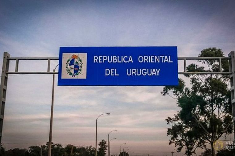 Uruguay cierra fronteras y controla los pasos con militares