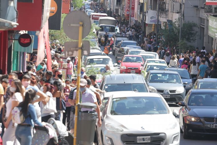 Fiebre por las compras navideñas en el centro de Córdoba.