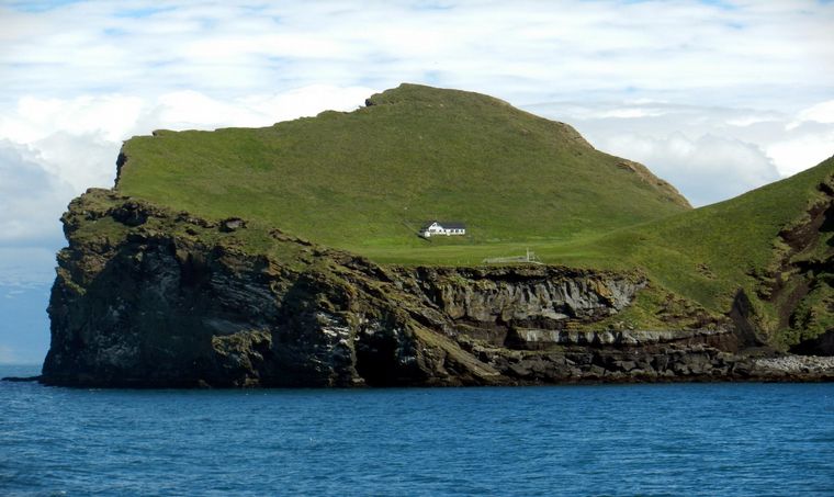 FOTO: La casa más solitaria del mundo en Elliðaey
