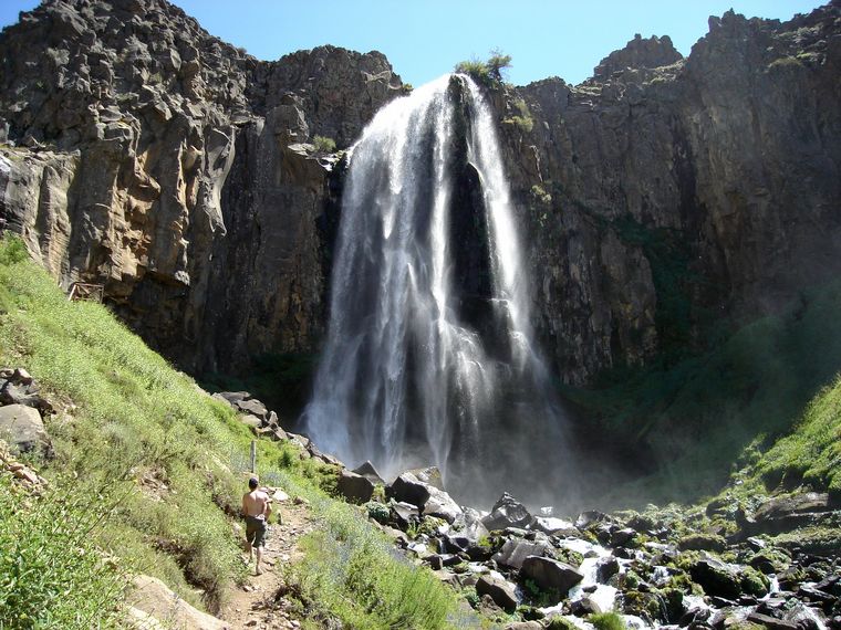 Cascada La Fragua en Neuquén