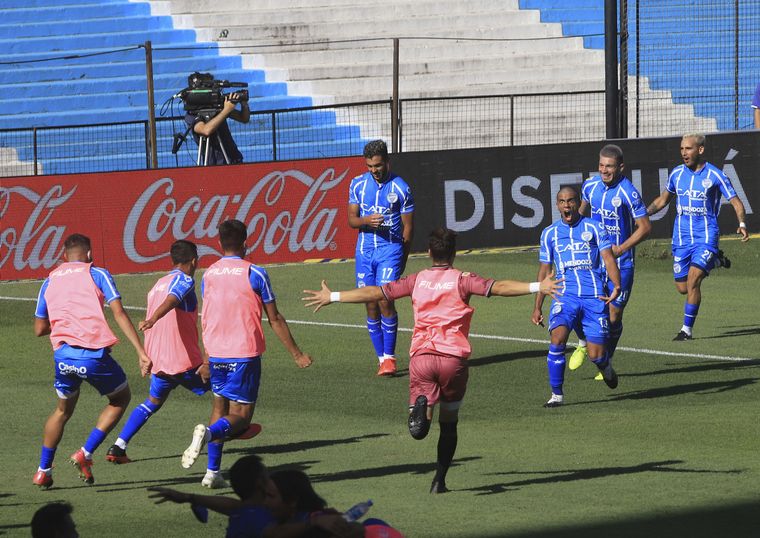 Los dirigidos por Beccacece fueron más y no le dieron tregua al equipo mendocino.