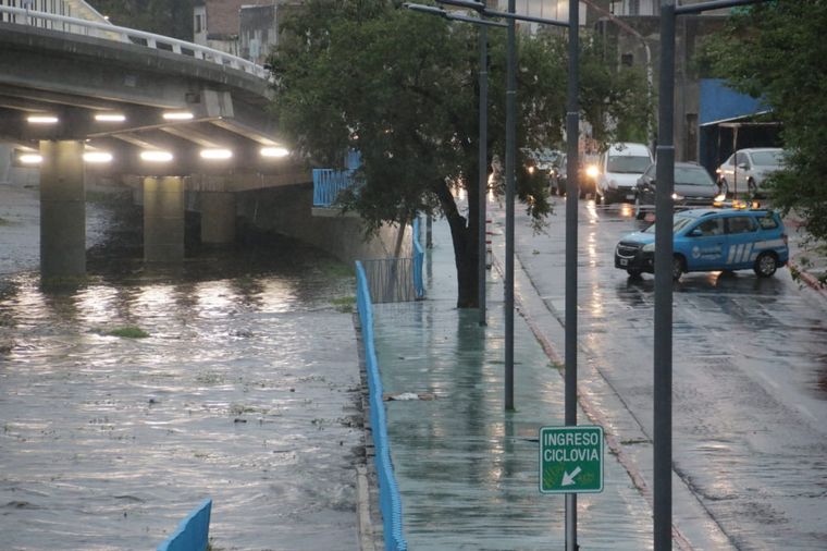 Crecida en la Costanera de la Ciudad de Córdoba