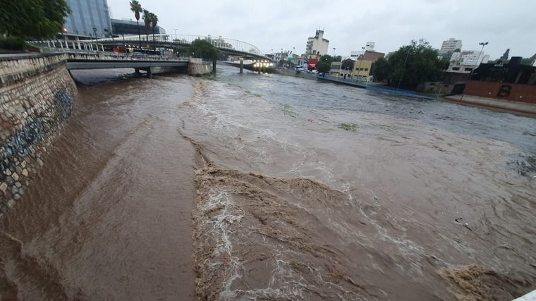 Crecida en la Costanera de la Ciudad de Córdoba