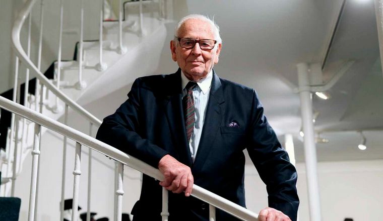Pierre Cardin murió a los 98 años.