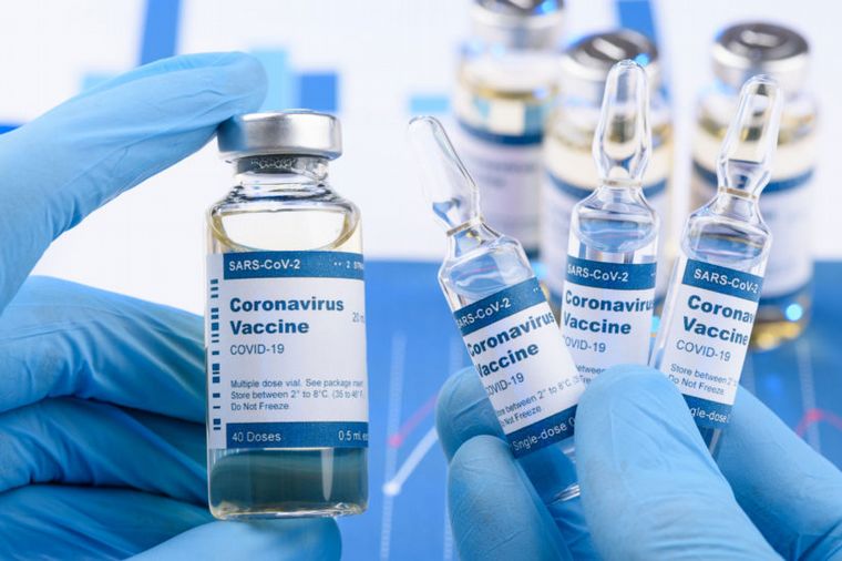 FOTO: La decisión apunta a poder contar con la vacuna para los países necesitados. 