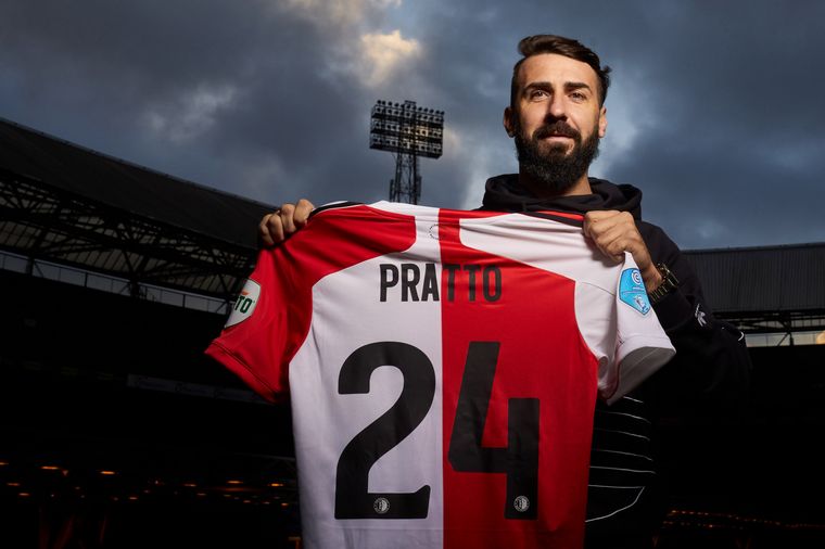 Lucas Pratto jugará en el Feyenoord de los Países Bajos.