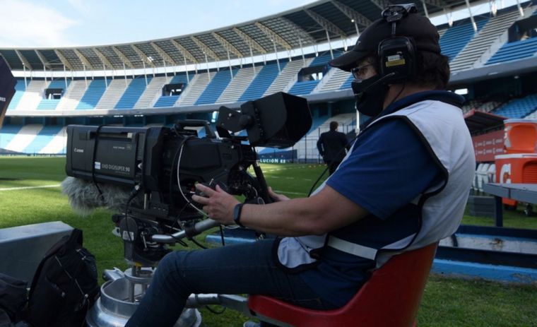 Allanan la AFA por supuestas irregularidades en contratos.