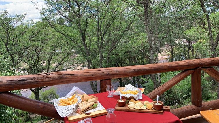 Red Beans, los emblemáticos lomitos de Icho Cruz