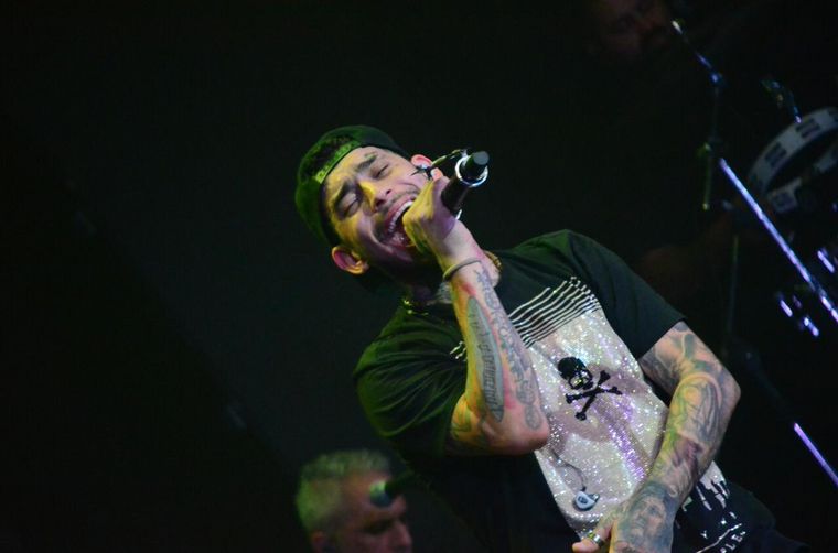 Ulises Bueno se presentó a sala llena en el teatro Holiday de Carlos Paz