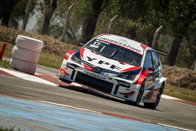 Rossi y su Corolla, contundentes en el entrenamiento de Río Cuarto