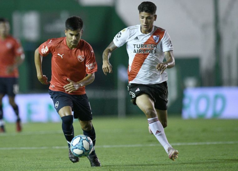 Independiente ganó 2-0 ante River.