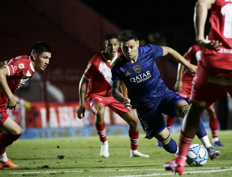 "El Xeneize" y "El Bicho" protagonizaron un electrizante duelo.