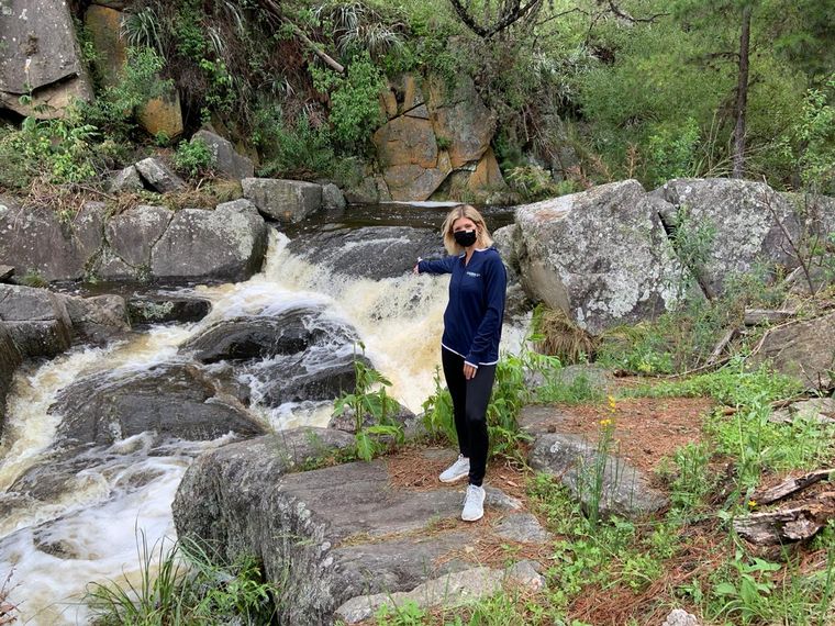 Mica Rodríguez se animó al Rappel en Estancia La Ernestina