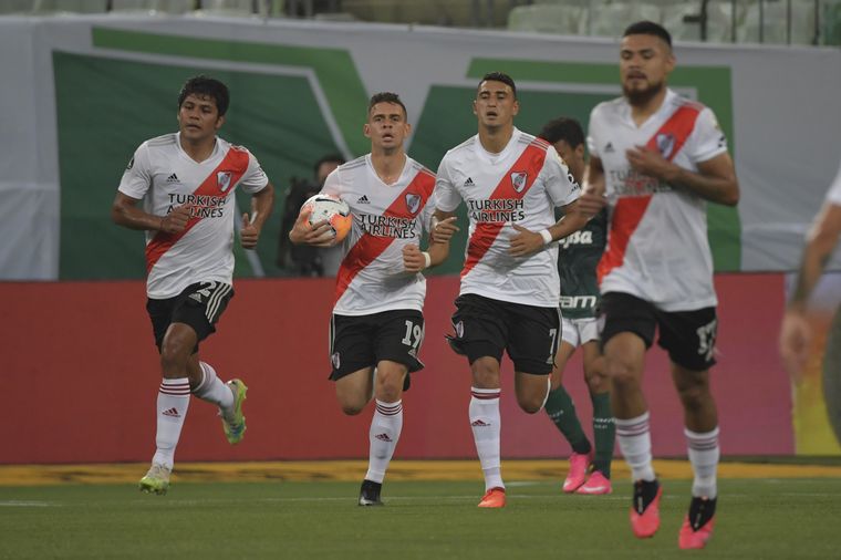 River visita al Palmeiras en Brasil.