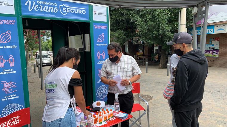 El Operativo Verano Seguro entrega repelente de mosquitos.