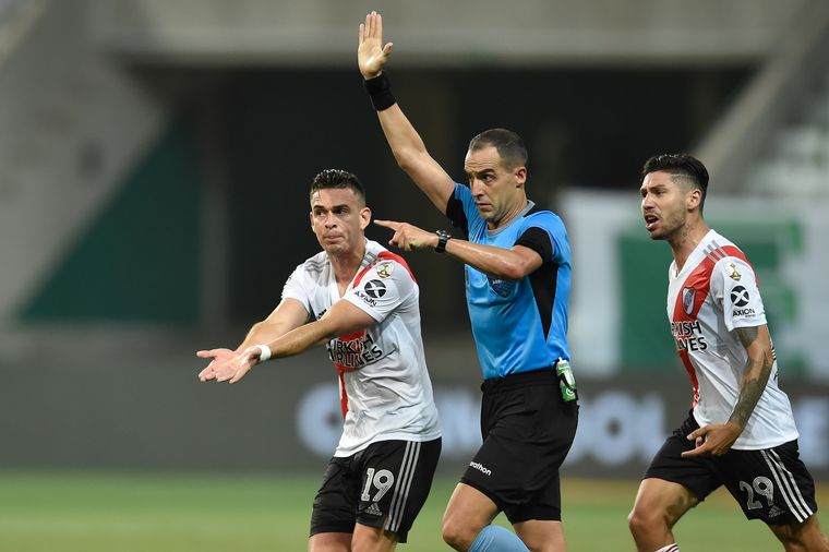 Conmebol difundió los audios del VAR.