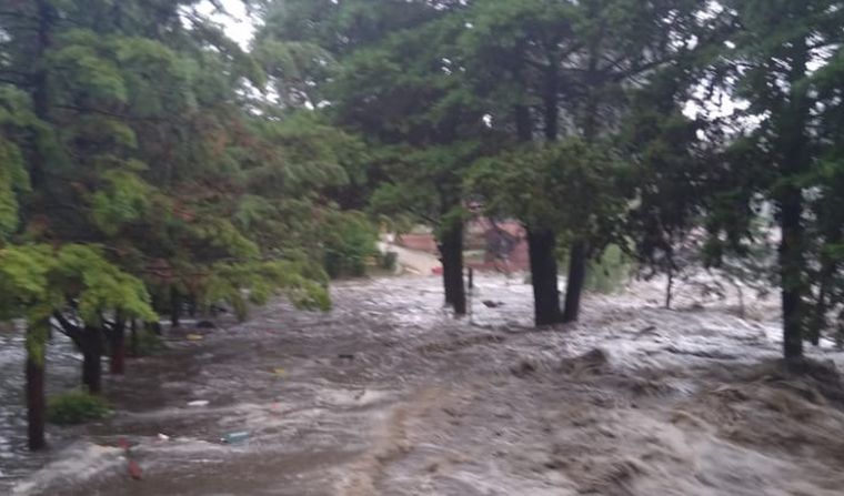 FOTO: El temporal desbordó los ríos y afectó diversas localidades de la zona.