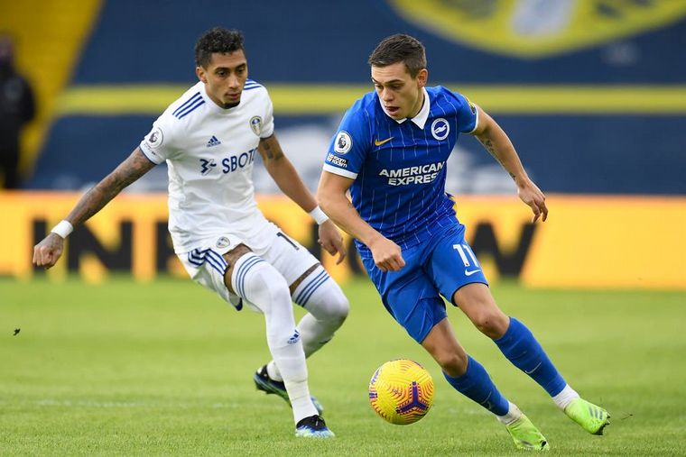 En un cruce clave, el Leeds perdió 1-0 ante el Brighton