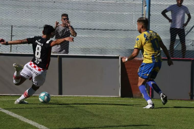 FOTO: Tras un agónico empate 2-2, el “bohemio” derrotó al conjunto tucumano por penales.