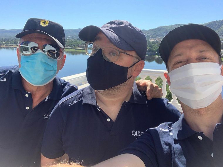 Los tres mosqueteros navegaron el San Roque en hidropedal