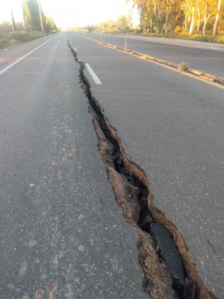 Grietas en la ruta 40 (Foto: Diario Huarpe)