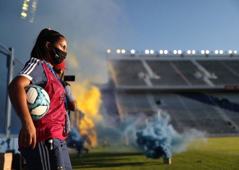 FOTO: Boca y River definen el primer campeón de fútbol femenino
