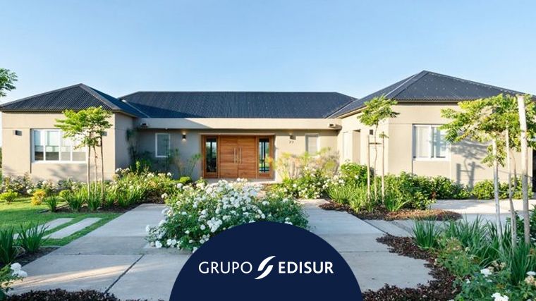 El metal tiene más vida útil que la mayoría de los otros materiales para techos