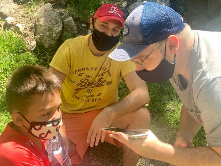 Matías Arrieta practicó senderismo en Villa de las Rosas