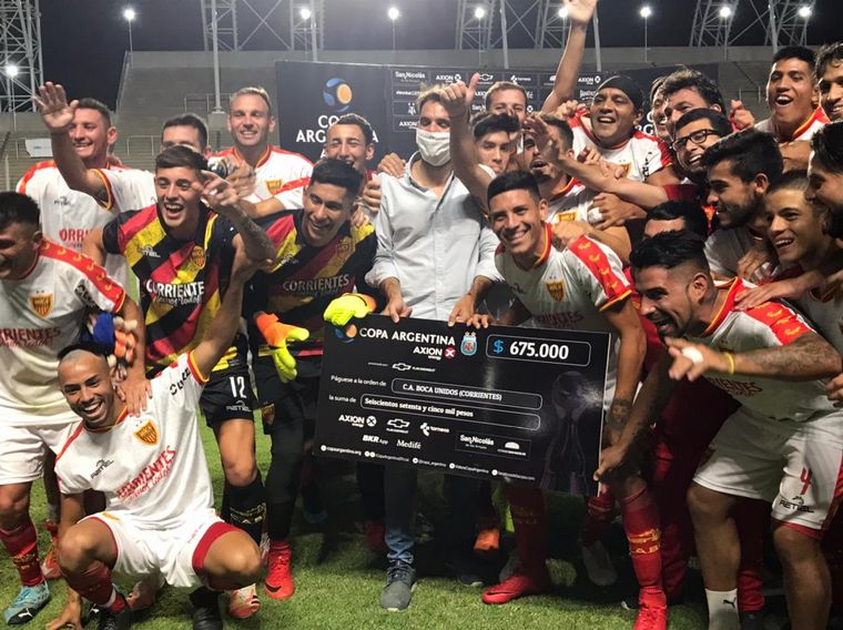 Boca Unidos goleó a Central y pasó de fase en Copa Argentina.