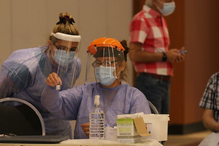 Córdoba vacuna a mayores de 60 años con la Sputnik V.