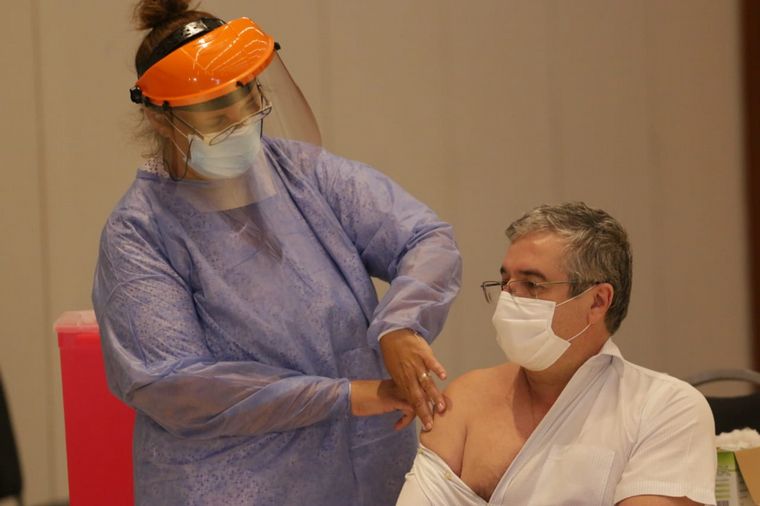 Córdoba vacuna a mayores de 60 años con la Sputnik V.