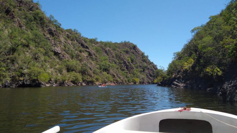 Conectarse con el agua y la fauna en el Río de los Sauces