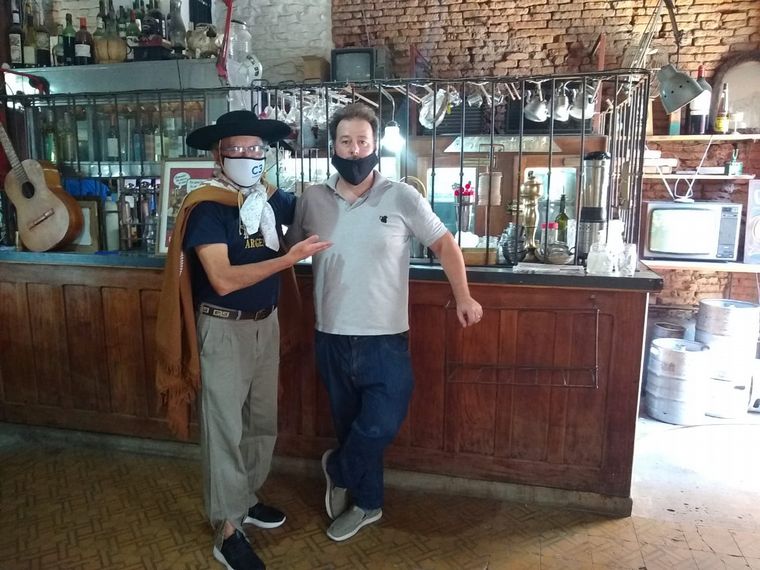 Orlando Morales visitó la pulpería Quilapán