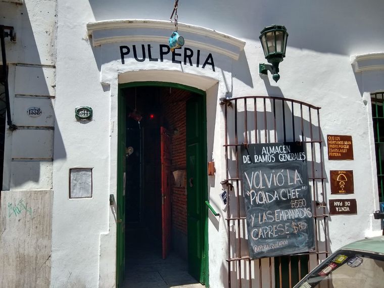 Orlando Morales visitó la pulpería Quilapán