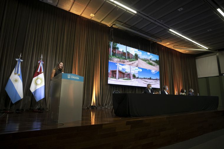 Schiaretti anunció obras para 4 mil familias de Córdoba