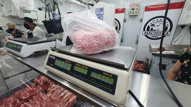 FOTO: Se viene otro aumento en el precio de la carne.