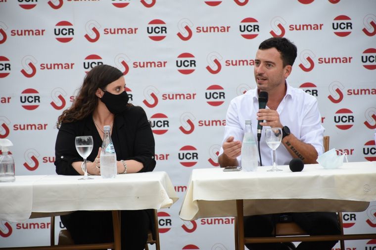 De Loredo-Gazzoni competirán por la presidencia de la UCR.