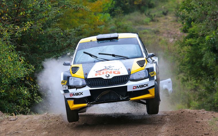 Alonso y el Skoda R5 se vuelven a juntar, ahora en el Rally Argentino.