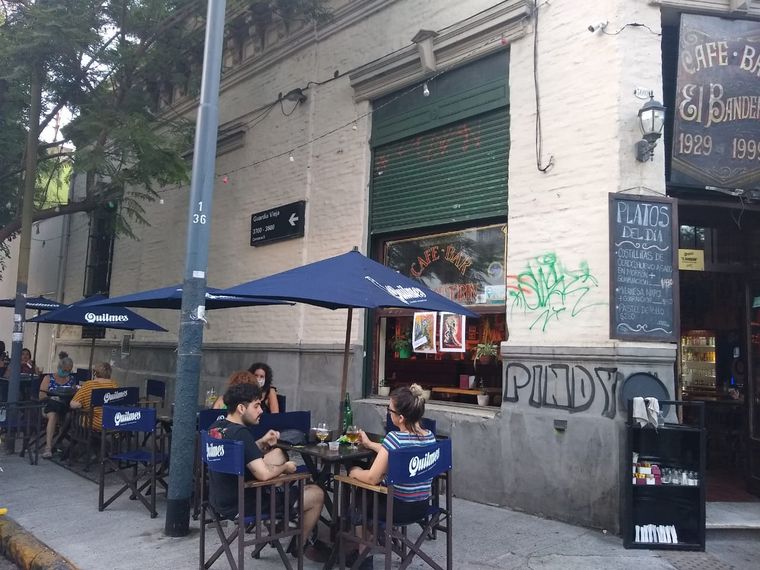 El Banderín, un café bar para fanáticos del fútbol